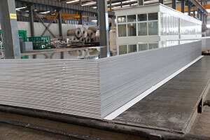 明泰鋁業大型鋁鎂錳板鋁板屋頂料生產廠家